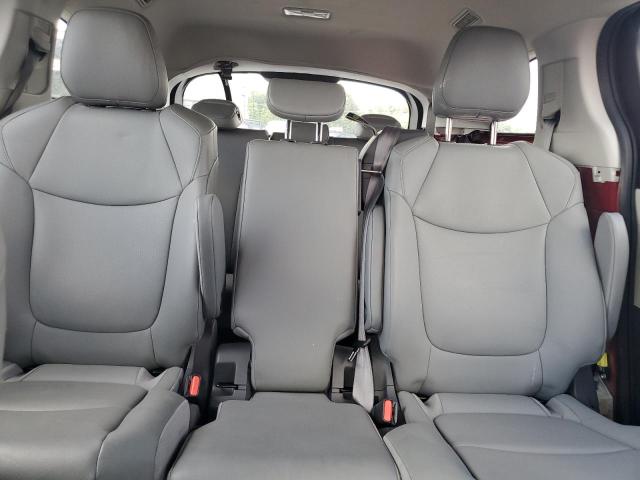 Photo 9 VIN: 5TDJRKEC2MS035599 - TOYOTA SIENNA XLE 