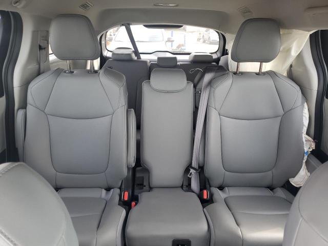 Photo 9 VIN: 5TDJRKEC2NS084870 - TOYOTA SIENNA XLE 