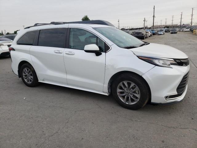 Photo 3 VIN: 5TDJRKEC2NS100923 - TOYOTA SIENNA XLE 