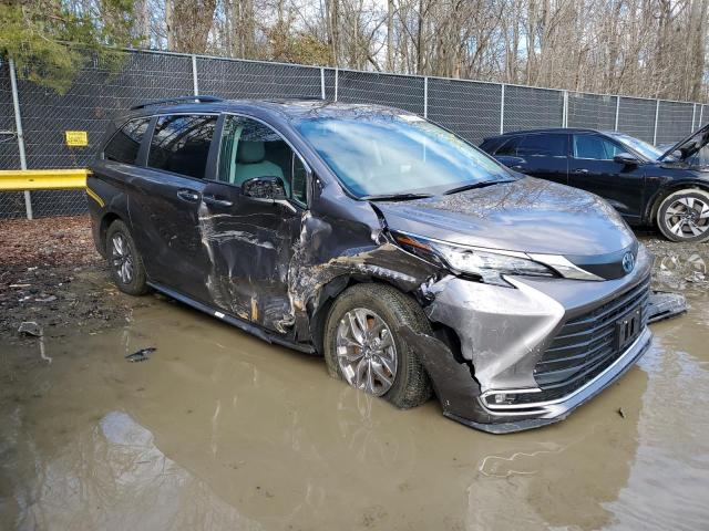 Photo 3 VIN: 5TDJRKEC2RS189902 - TOYOTA SIENNA XLE 