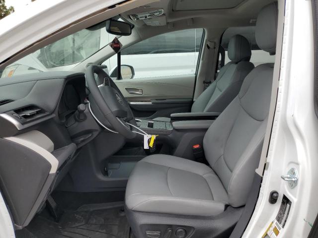 Photo 6 VIN: 5TDJRKEC2RS211218 - TOYOTA SIENNA XLE 