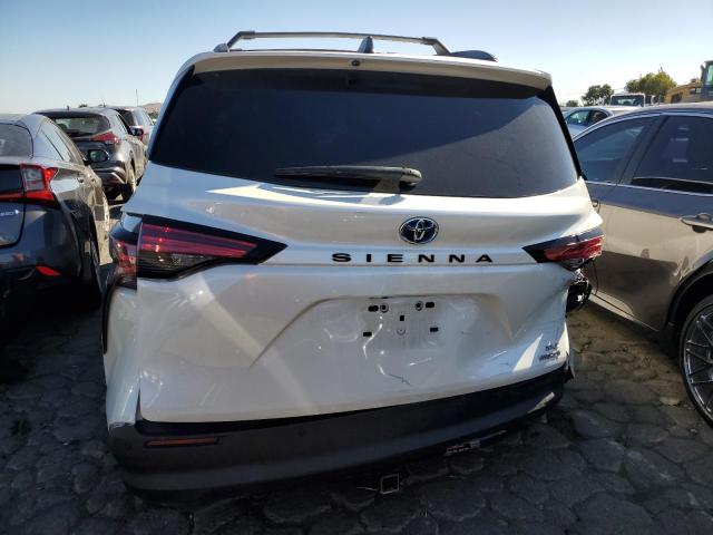 Photo 5 VIN: 5TDJRKEC3MS011344 - TOYOTA SIENNA XLE 