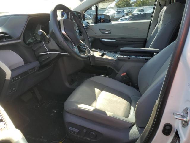 Photo 6 VIN: 5TDJRKEC3MS011344 - TOYOTA SIENNA XLE 