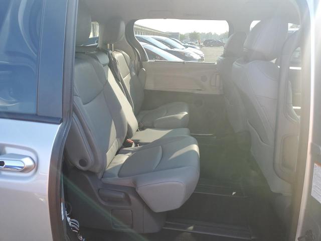 Photo 10 VIN: 5TDJRKEC3MS038320 - TOYOTA SIENNA XLE 