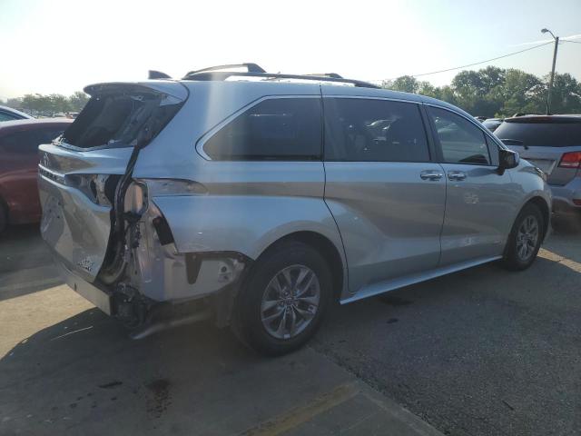 Photo 2 VIN: 5TDJRKEC3MS038320 - TOYOTA SIENNA XLE 