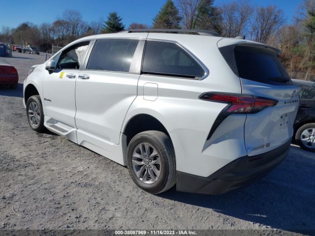 Photo 2 VIN: 5TDJRKEC3NS098714 - TOYOTA SIENNA 