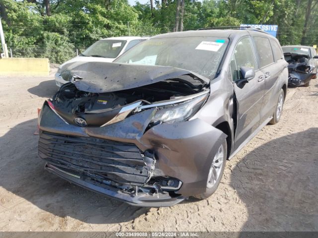 Photo 5 VIN: 5TDJRKEC3NS116810 - TOYOTA SIENNA 