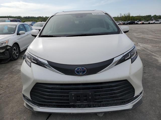 Photo 4 VIN: 5TDJRKEC4MS053537 - TOYOTA SIENNA XLE 