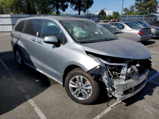 Photo 3 VIN: 5TDJRKEC4NS087334 - TOYOTA SIENNA XLE 