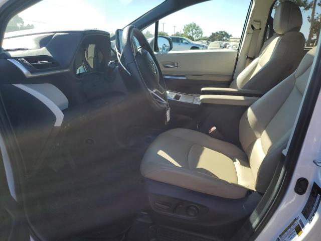 Photo 6 VIN: 5TDJRKEC4PS138284 - TOYOTA SIENNA XLE 