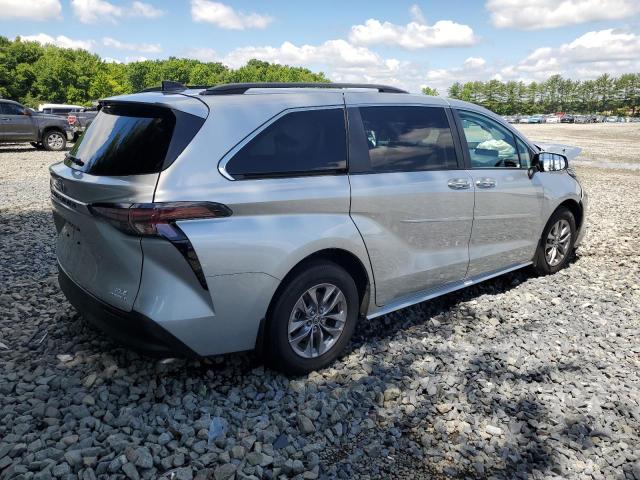 Photo 2 VIN: 5TDJRKEC4PS166053 - TOYOTA SIENNA XLE 