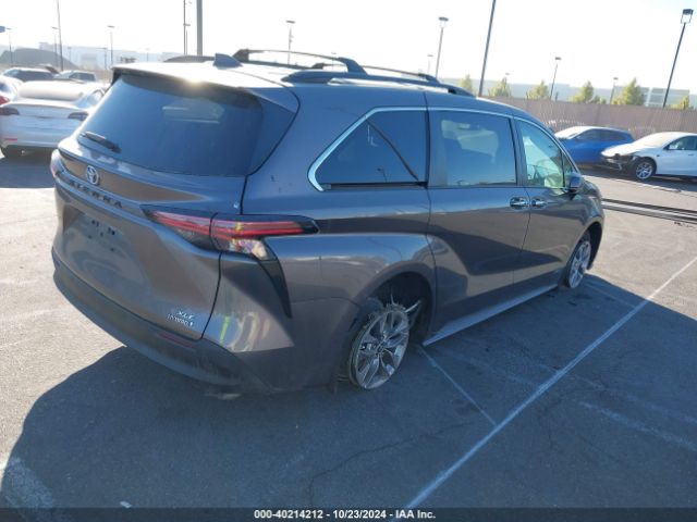 Photo 3 VIN: 5TDJRKEC5MS032616 - TOYOTA SIENNA 