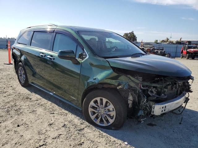 Photo 3 VIN: 5TDJRKEC5MS062960 - TOYOTA SIENNA XLE 