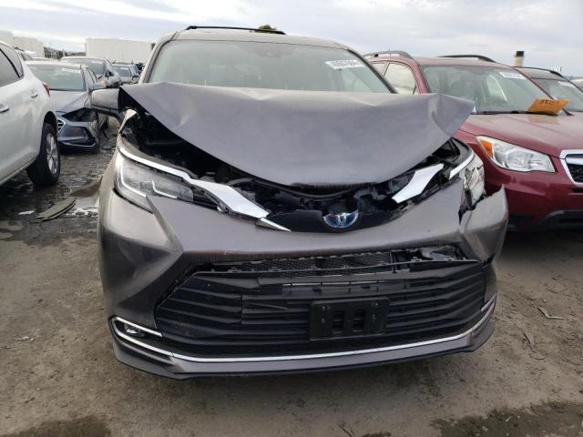 Photo 4 VIN: 5TDJRKEC5NS096429 - TOYOTA SIENNA XLE 