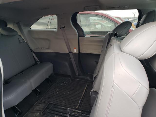 Photo 9 VIN: 5TDJRKEC5NS096429 - TOYOTA SIENNA XLE 