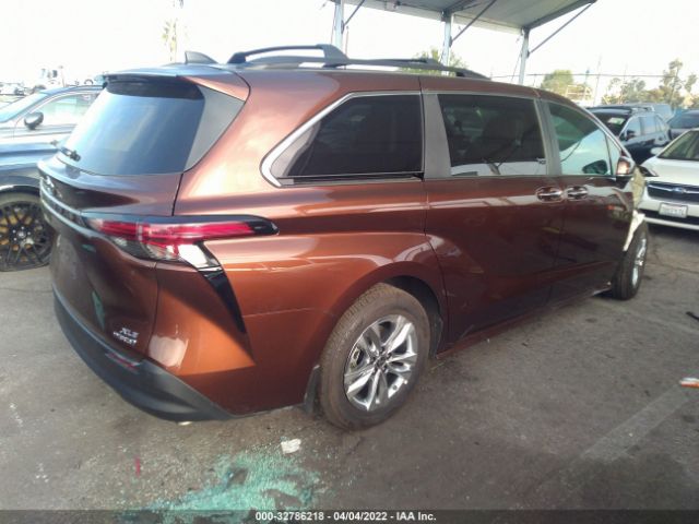 Photo 3 VIN: 5TDJRKEC6NS090297 - TOYOTA SIENNA 