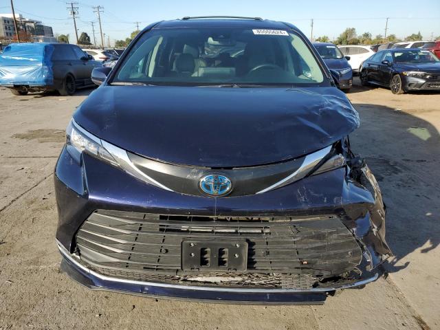 Photo 4 VIN: 5TDJRKEC6NS106658 - TOYOTA SIENNA XLE 