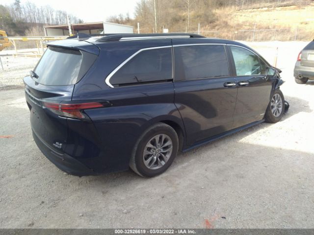 Photo 3 VIN: 5TDJRKEC8MS019889 - TOYOTA SIENNA 