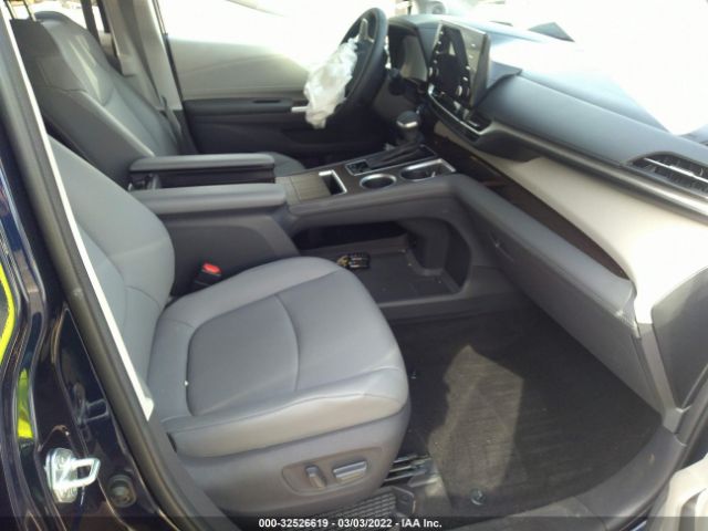 Photo 4 VIN: 5TDJRKEC8MS019889 - TOYOTA SIENNA 