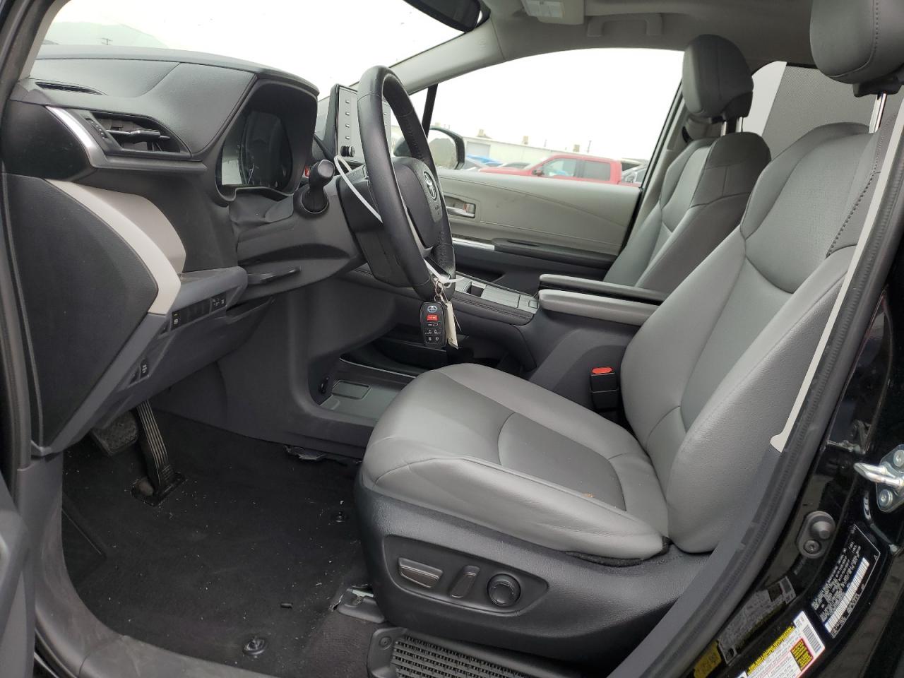 Photo 6 VIN: 5TDJRKEC9NS094859 - TOYOTA SIENNA 