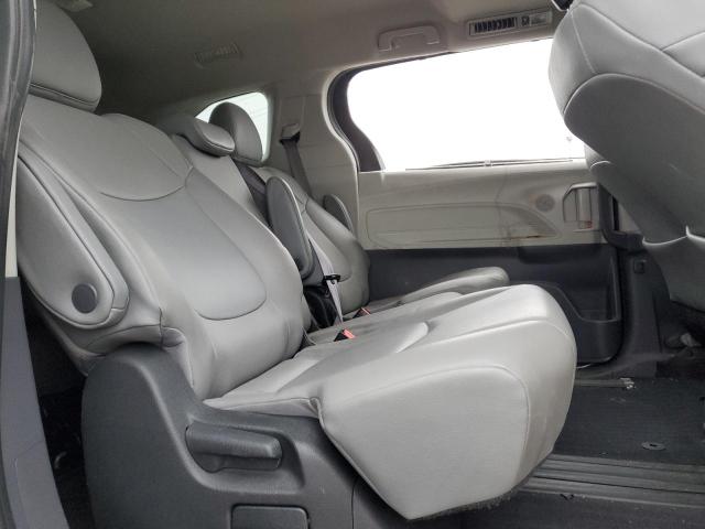 Photo 10 VIN: 5TDJRKEC9NS094893 - TOYOTA SIENNA XLE 