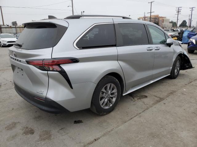 Photo 2 VIN: 5TDJRKEC9NS094893 - TOYOTA SIENNA XLE 