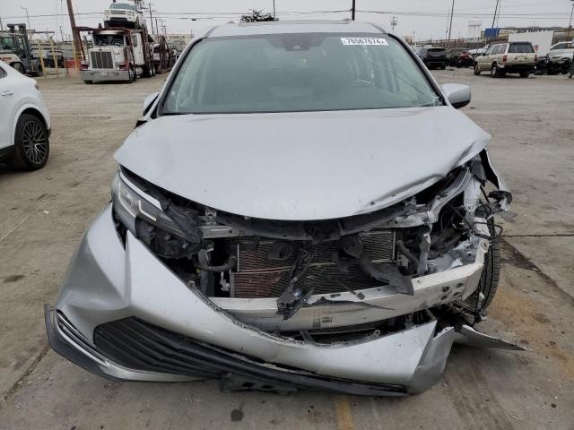 Photo 4 VIN: 5TDJRKEC9NS094893 - TOYOTA SIENNA XLE 