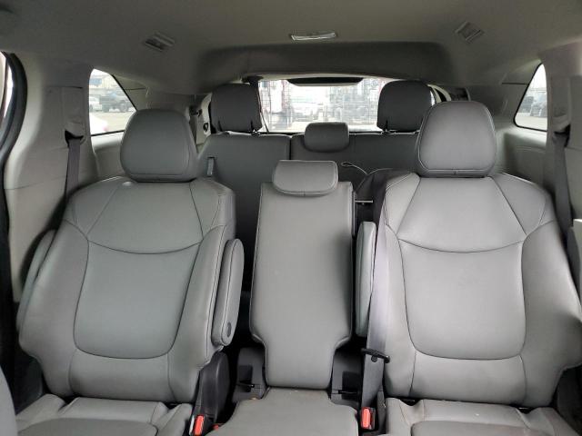 Photo 9 VIN: 5TDJRKEC9NS094893 - TOYOTA SIENNA XLE 