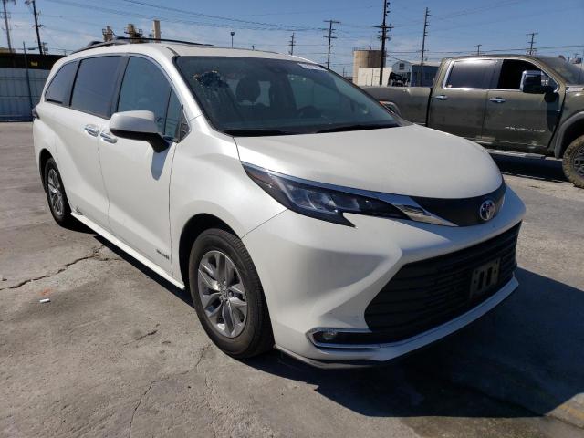 Photo 3 VIN: 5TDJRKECXMS005430 - TOYOTA SIENNA XLE 