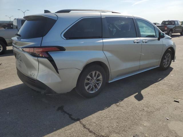 Photo 2 VIN: 5TDJRKECXMS025872 - TOYOTA SIENNA XLE 