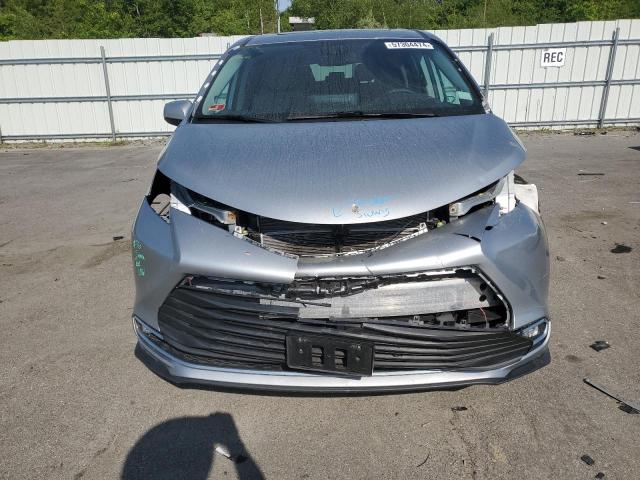 Photo 4 VIN: 5TDJRKECXMS025872 - TOYOTA SIENNA XLE 