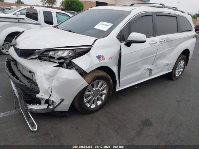 Photo 1 VIN: 5TDJRKECXNS126962 - TOYOTA SIENNA 