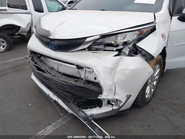 Photo 5 VIN: 5TDJRKECXNS126962 - TOYOTA SIENNA 