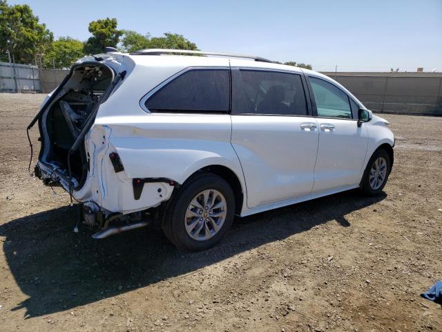 Photo 2 VIN: 5TDJSKFC0PS088728 - TOYOTA SIENNA XLE 