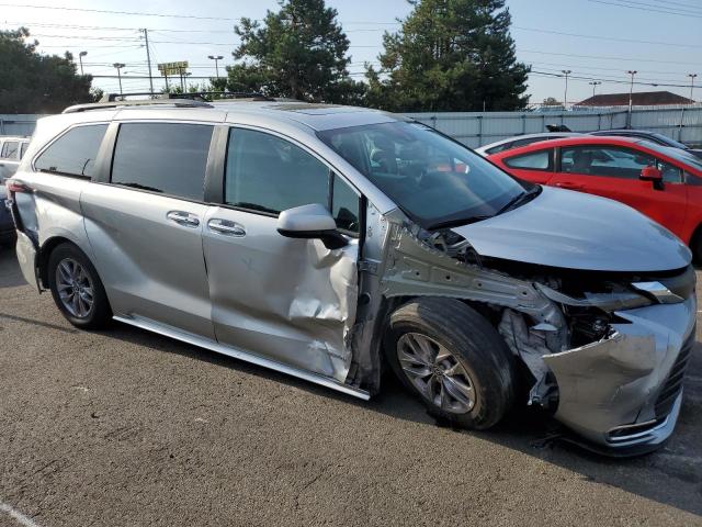 Photo 3 VIN: 5TDJSKFC1MS003519 - TOYOTA SIENNA XLE 