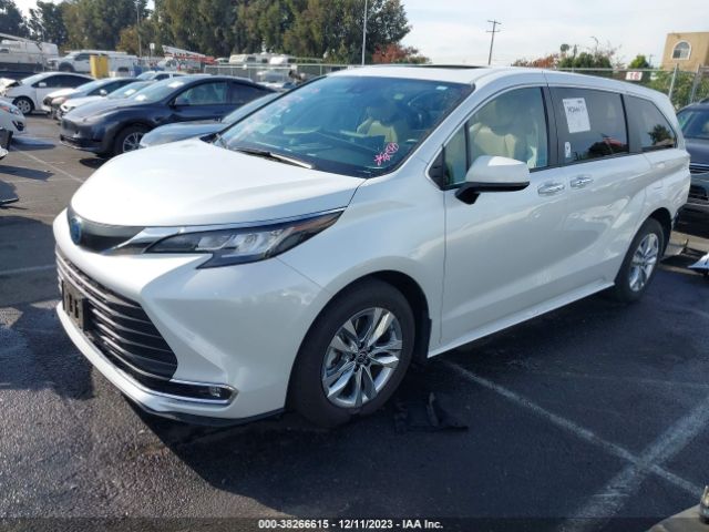 Photo 1 VIN: 5TDJSKFC2NS055856 - TOYOTA SIENNA 