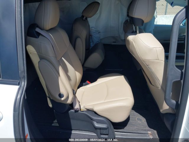 Photo 7 VIN: 5TDJSKFC2PS082655 - TOYOTA SIENNA 