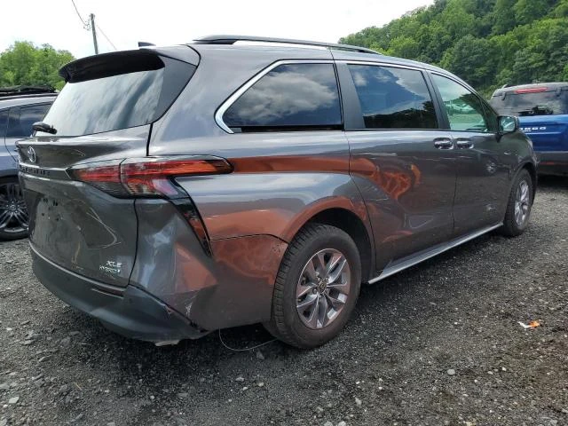 Photo 2 VIN: 5TDJSKFC3NS072682 - TOYOTA SIENNA XLE 