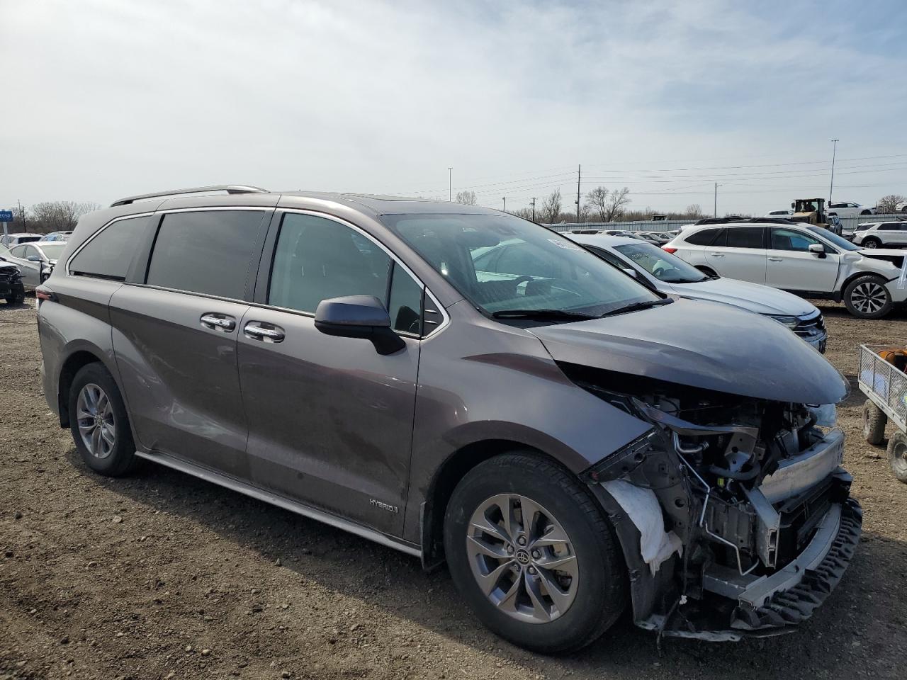 Photo 3 VIN: 5TDJSKFC6MS013138 - TOYOTA SIENNA 