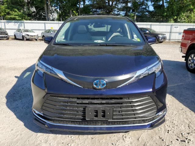 Photo 4 VIN: 5TDJSKFC8PS105534 - TOYOTA SIENNA XLE 