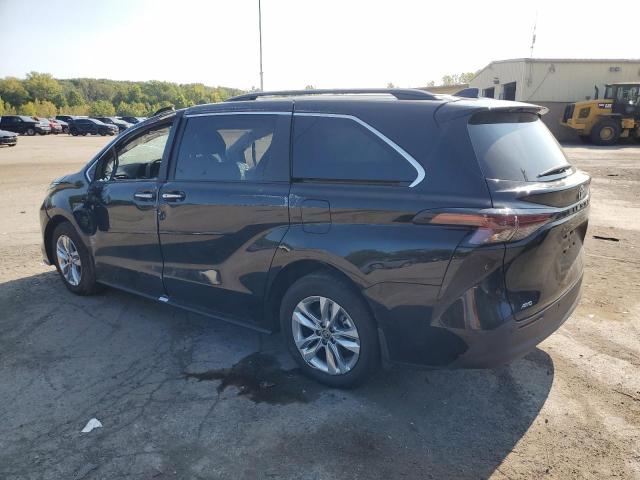 Photo 1 VIN: 5TDJSKFC8RS138519 - TOYOTA SIENNA XLE 