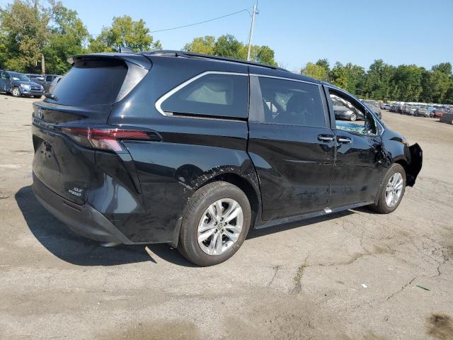 Photo 2 VIN: 5TDJSKFC8RS138519 - TOYOTA SIENNA XLE 