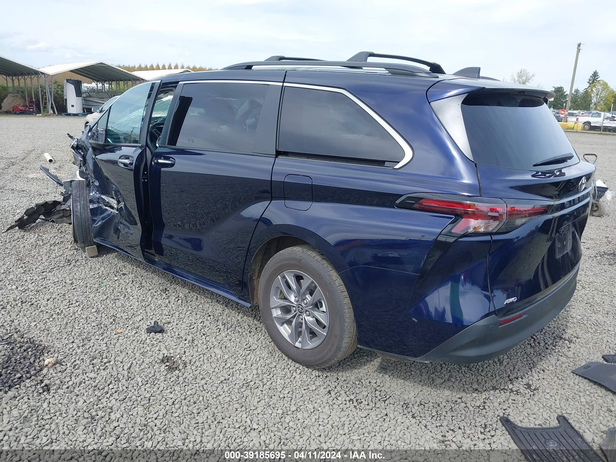 Photo 2 VIN: 5TDJSKFC9RS116528 - TOYOTA SIENNA 