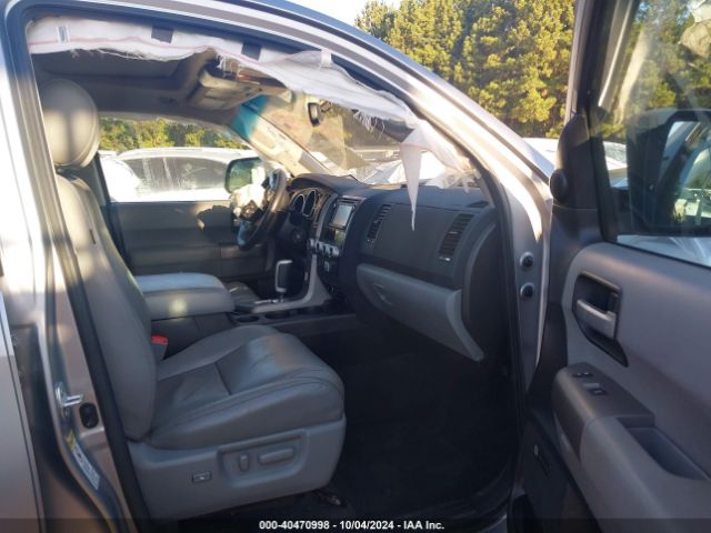 Photo 4 VIN: 5TDJW5G10HS154845 - TOYOTA SEQUOIA 