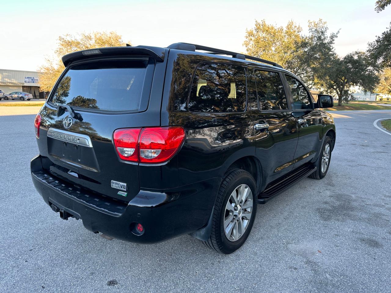 Photo 3 VIN: 5TDJW5G13HS151261 - TOYOTA SEQUOIA 