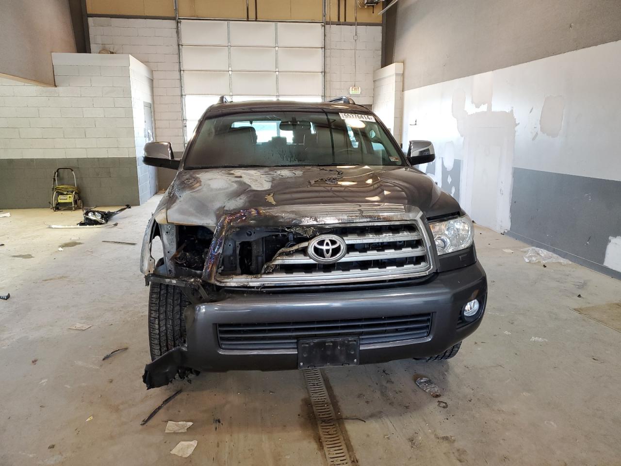 Photo 4 VIN: 5TDJY5G10HS154709 - TOYOTA SEQUOIA 