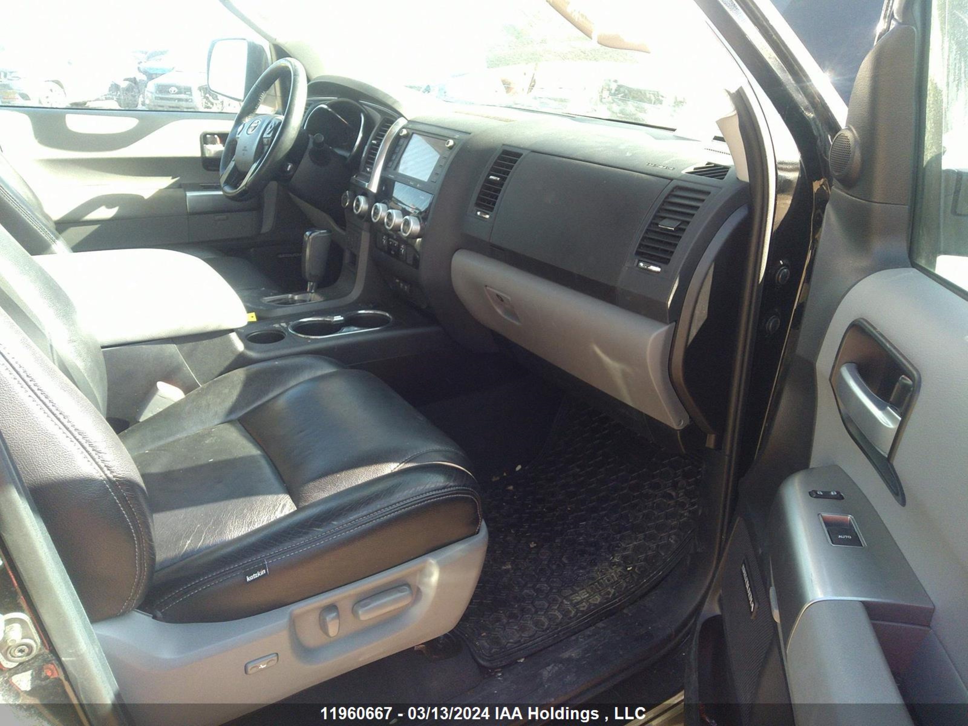 Photo 4 VIN: 5TDJY5G11LS176890 - TOYOTA SEQUOIA 