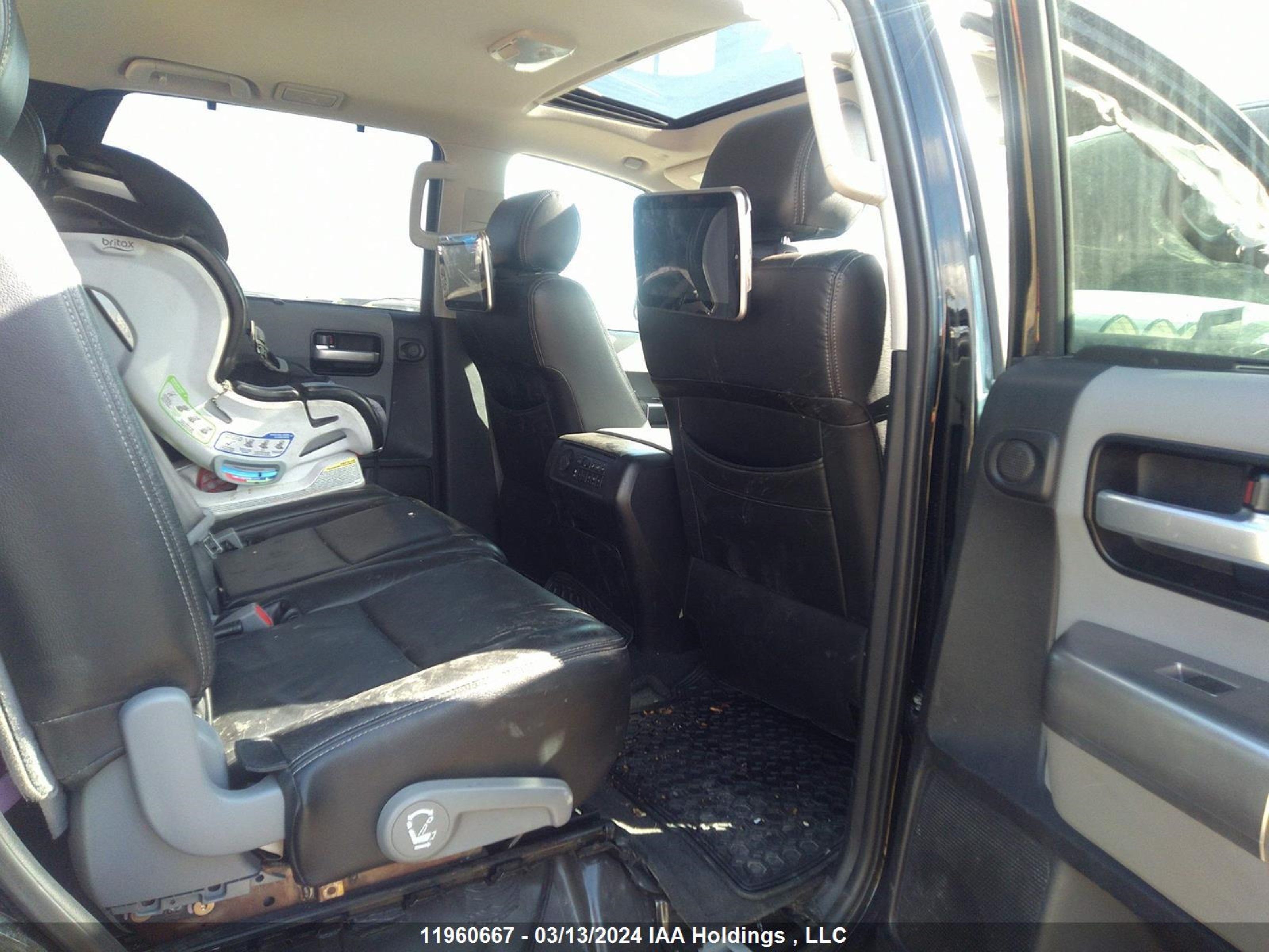 Photo 7 VIN: 5TDJY5G11LS176890 - TOYOTA SEQUOIA 