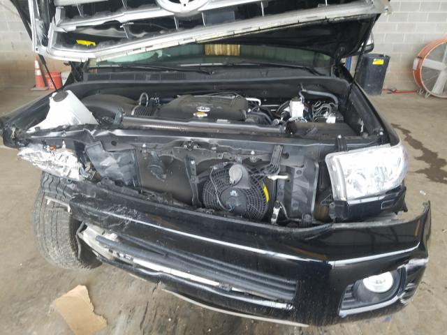 Photo 6 VIN: 5TDJY5G13GS137983 - TOYOTA SEQUOIA 