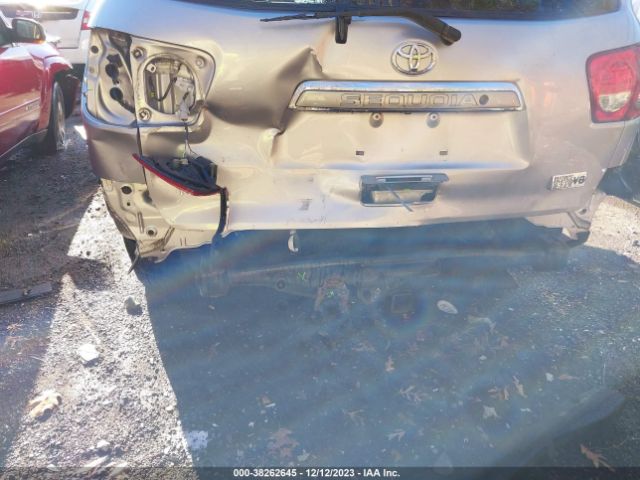 Photo 5 VIN: 5TDJY5G15AS037844 - TOYOTA SEQUOIA 